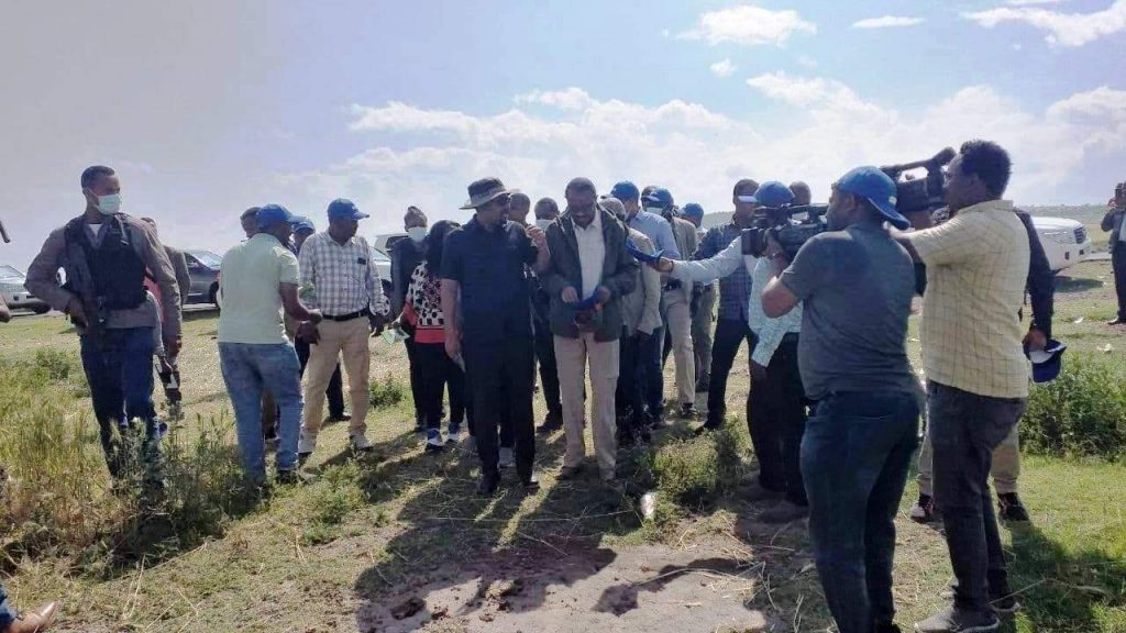 Prime Minister Abiy, Higher Government Officials visiting Cluster Wheat Farmland  